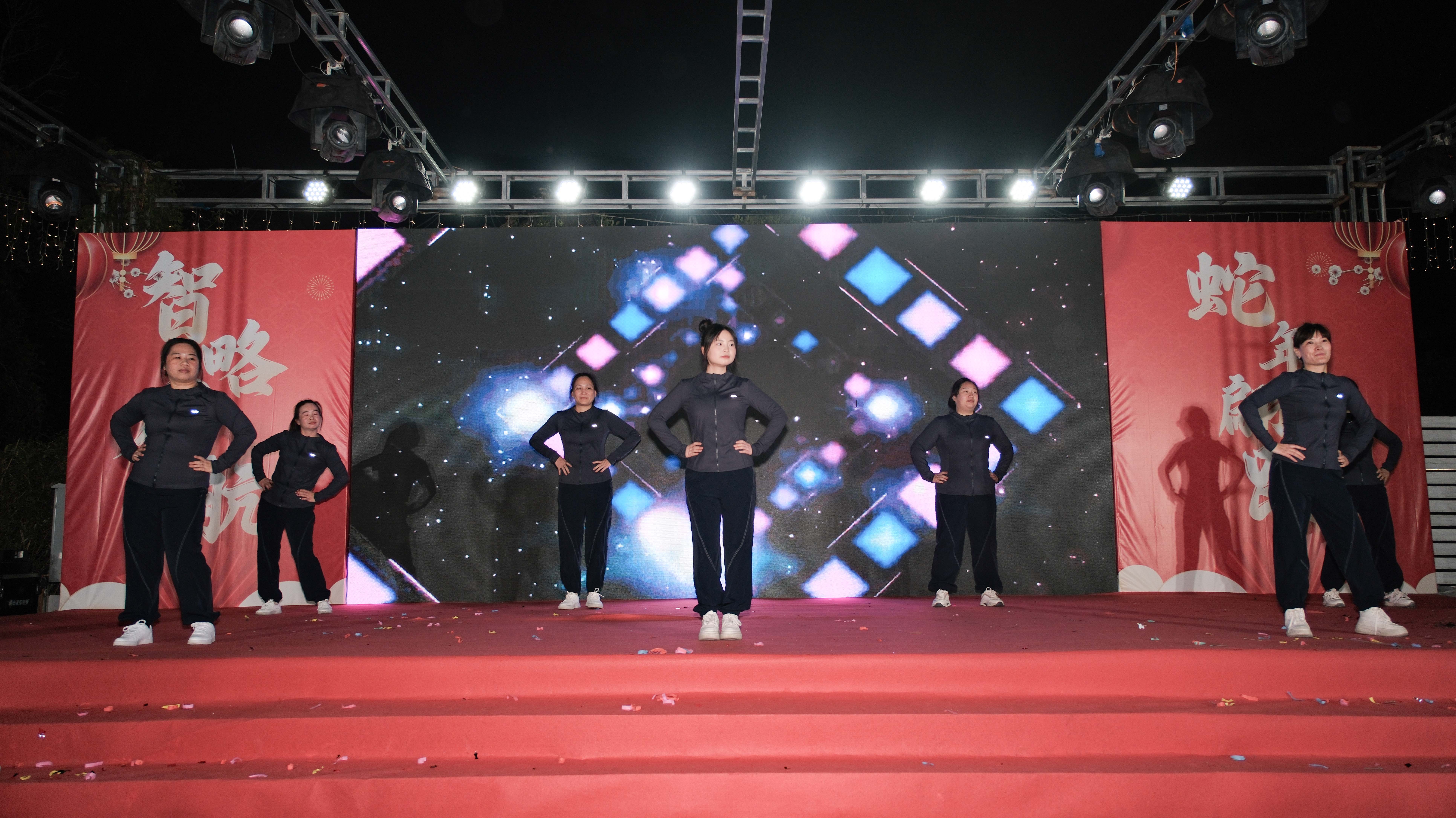 久信達(dá)科技2024年年會圓滿落幕：感恩同行，共創(chuàng)環(huán)保新未來，乘風(fēng)破浪，夢想起航(圖10)